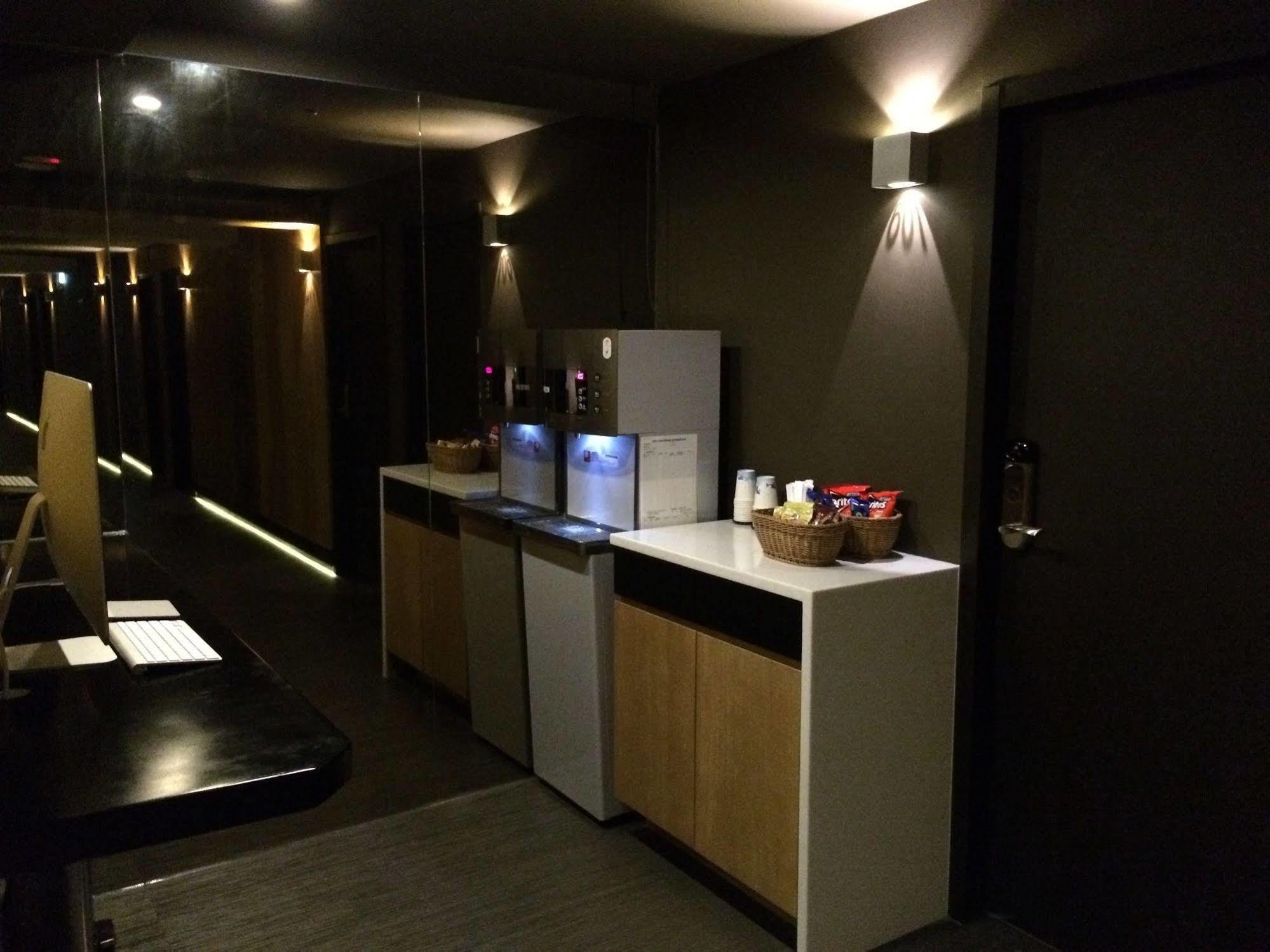 Smile Inn - Taipei Main Station Εξωτερικό φωτογραφία